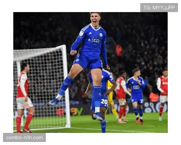 英格兰队冲击世界杯冠军 本届赛事表现稳健备受期待