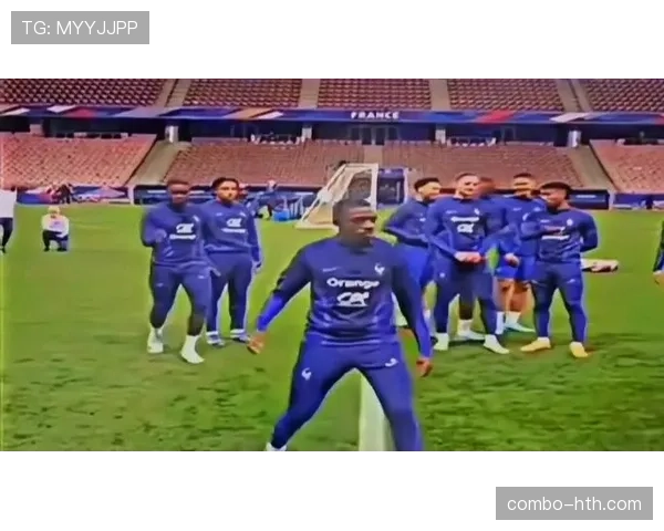 登贝莱 vs 姆巴佩:队内战术角色与进攻参与度差异 登贝莱 vs 姆巴佩:队内战术角色与进攻参与度差异